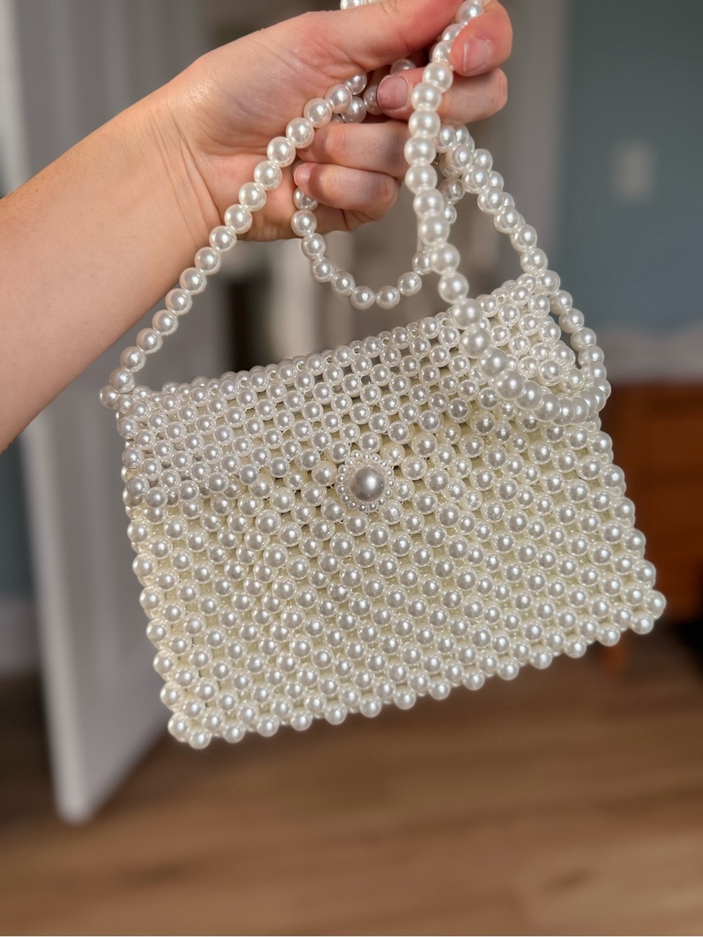 Brides!! Elegant Pearl Beaded Handbag
